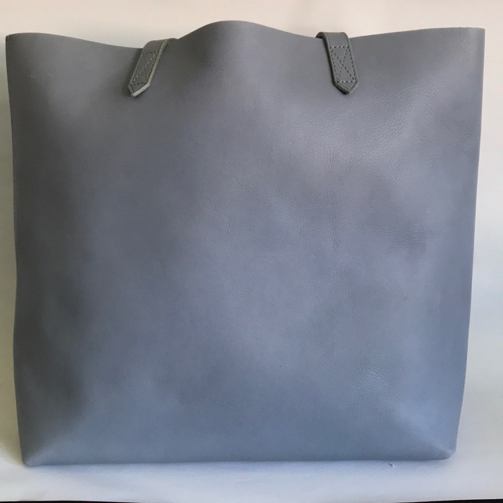 Made wall Transport tote in blue; never used